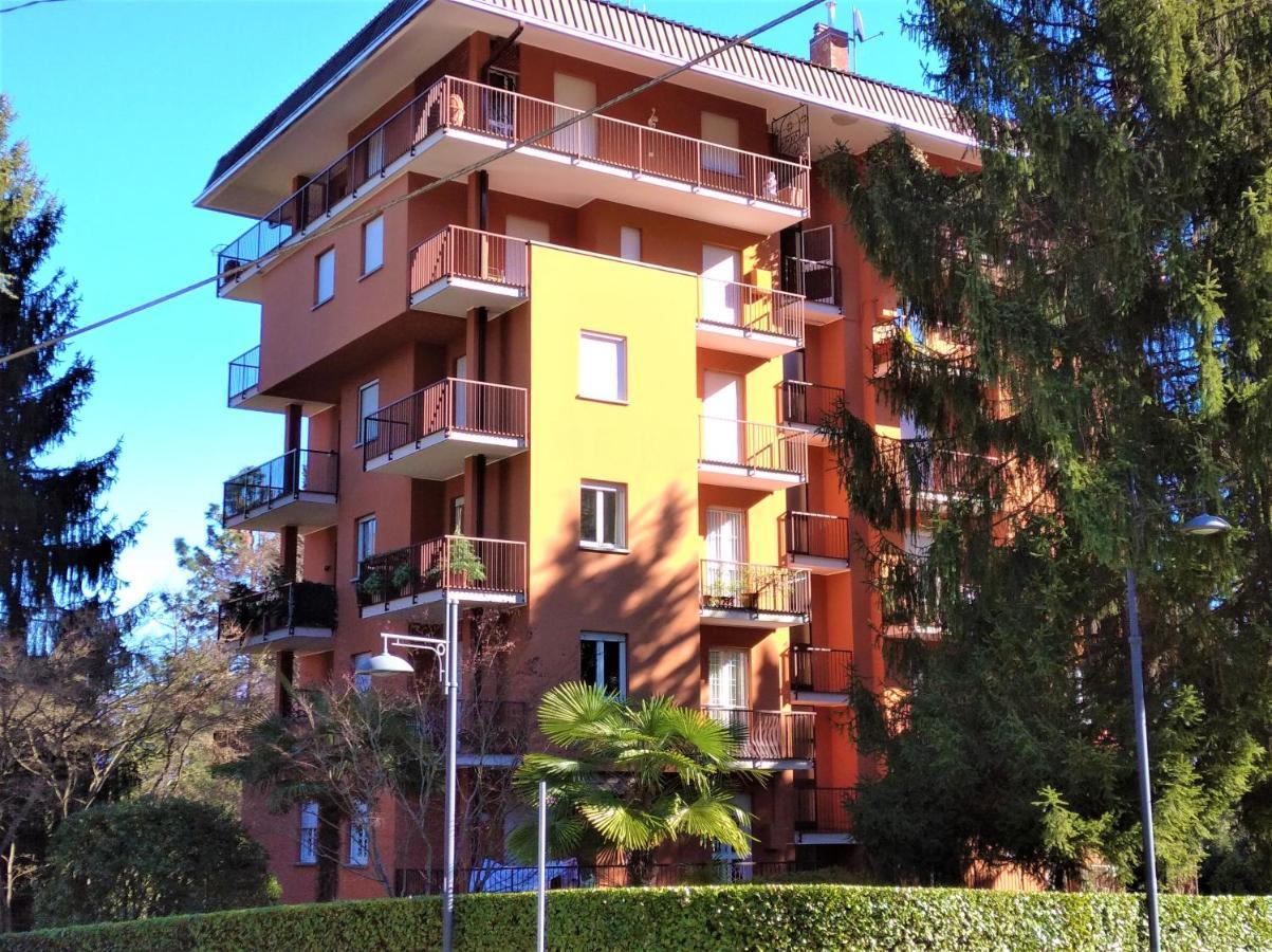 Pettirosso Apartment Стреза Екстериор снимка